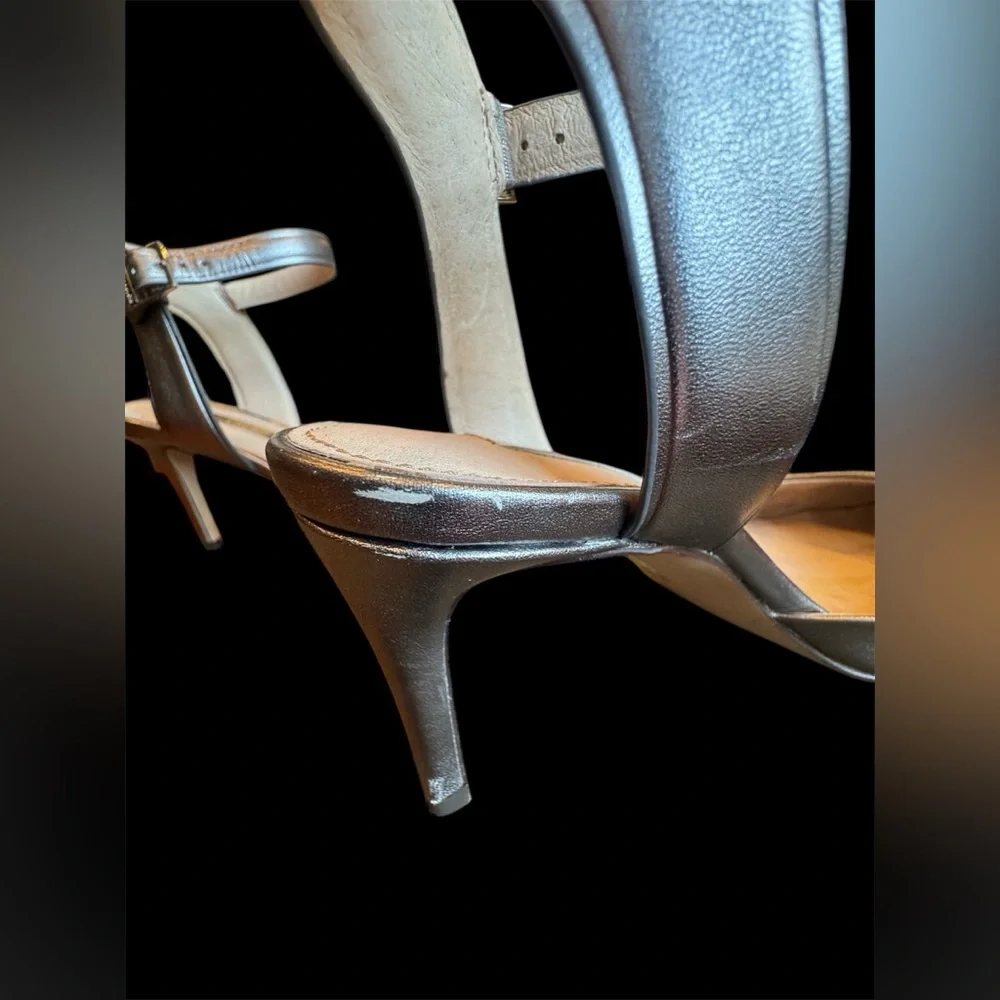 Louise et Cie shoes 7 KOTA PEWTER ANKLE STRAP PUMP Size 7 HEEL 3 1/4”‎
